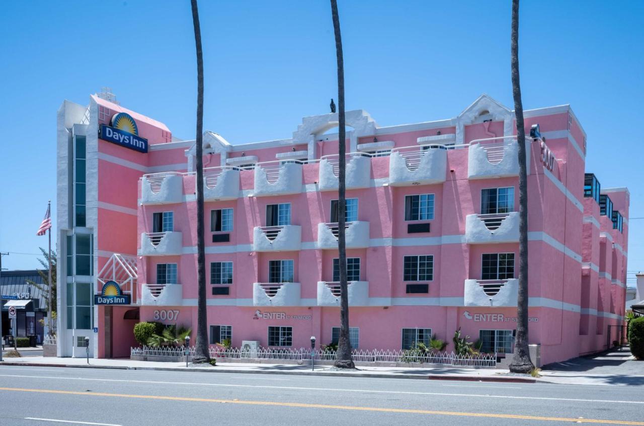 Days Inn By Wyndham Santa Monica Exterior photo